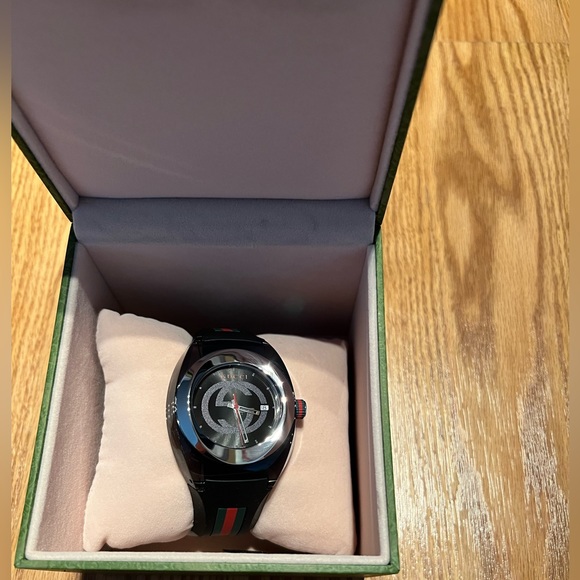 Gucci Unisex Sync Rubber Strap Sport Watch, 46mm - Picture 3 of 7